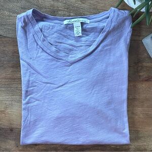 KENNETH COLE - Light Purple V-Neck Short Sleeve Top